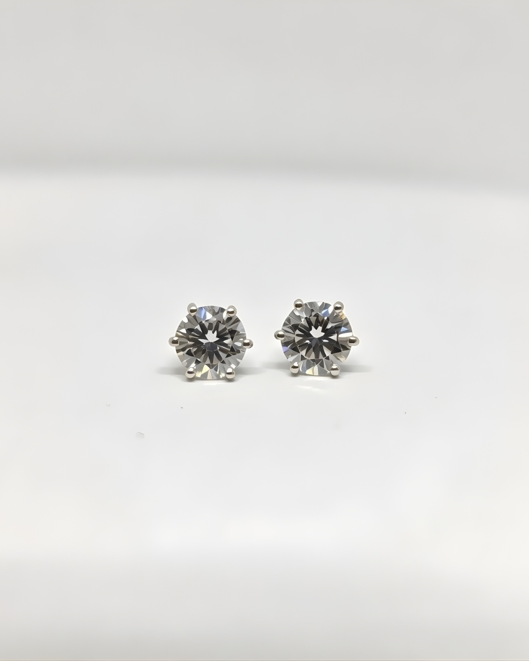 Classic 6-Claw Silver Earring